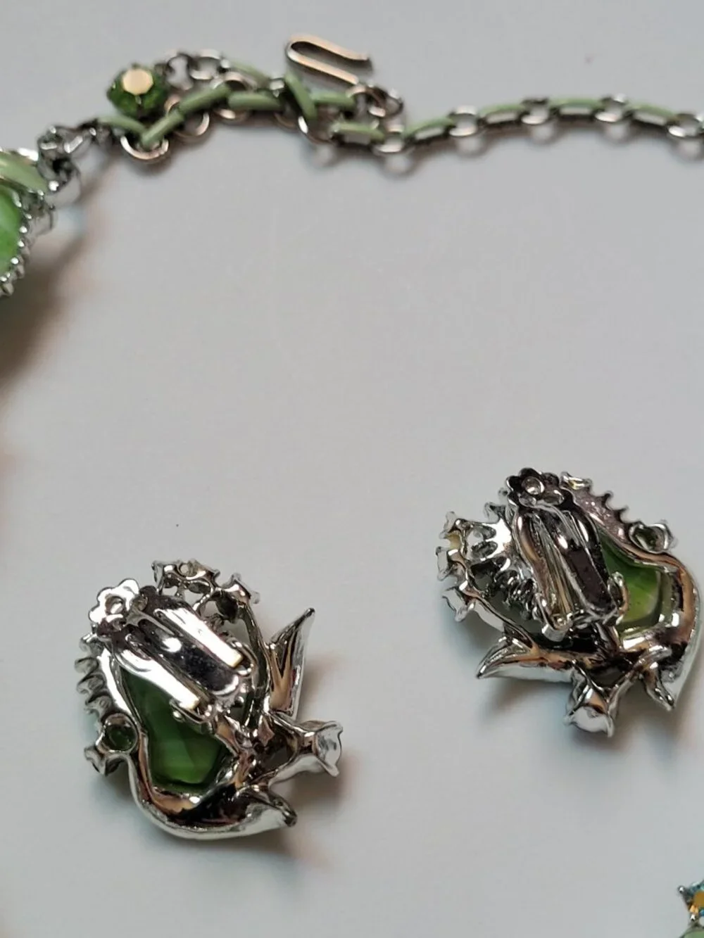 Vintage 1950's Thermoset costume jewelry set